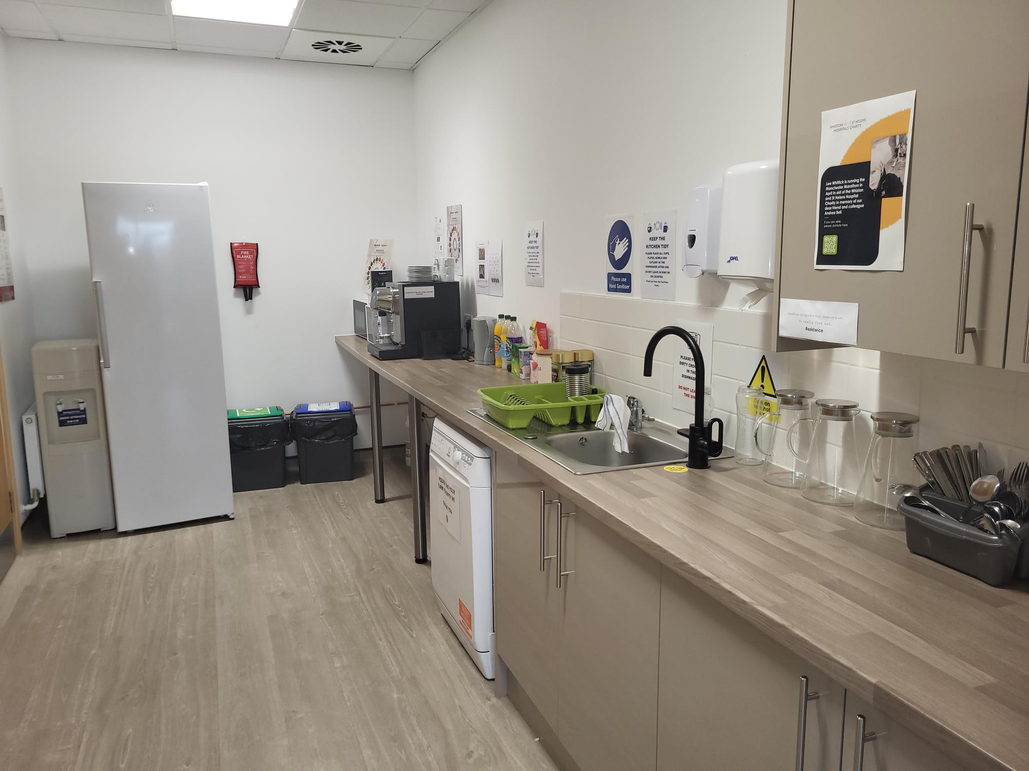 Office in Cannock - photo 4